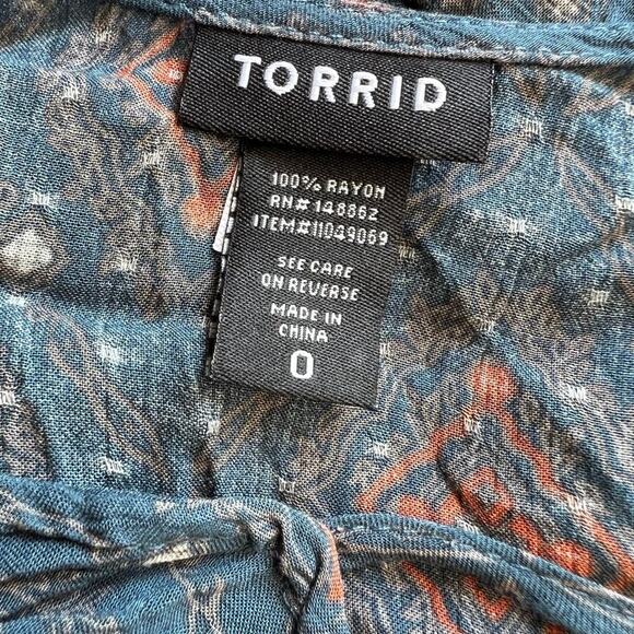 TORRID 0 (size 12) open shoulder long sleeve blouse - Picture 5 of 10